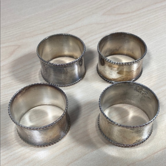 Silver Plated Napkin Rings Set of 4 - Picture 3 of 5